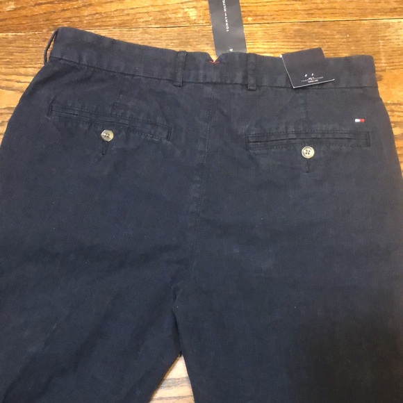 NWT Tommy Hilfiger custom fit pants 
32 x 30 - Picture 7 of 8